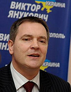 Дайошь рускій язик! Друг Кремля Колесніченко натисне на Міністра культури парламентськими тушками
