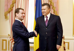 По-братньому. Росія претендує на всю закордонну власність СРСР