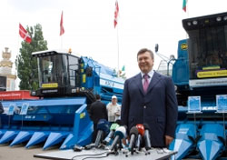 Янукович віддасть Фірташу газ, після слідства Янукович віддасть Фірташу газ, після слідства