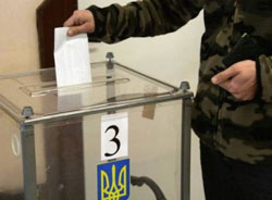 Азаров пропонує дозволити «каруселі»
