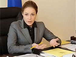 Людина і влада. Королевська вже бачить перед офісами черги з перевіряючих Людина і влада. Королевська вже бачить перед офісами черги з перевіряючих