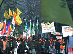 Парламентські більшовики створюють проблеми не тільки народу, а й самі собі Парламентські більшовики створюють проблеми не тільки народу, а й самі собі