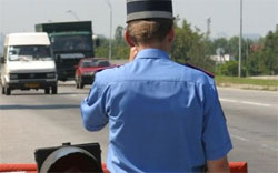 Доблесні ДАІшники висадили людей у степу і примусили йти пішки