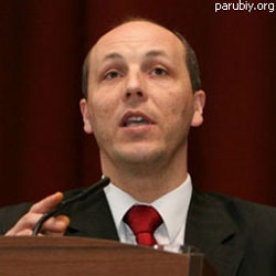 Нардеп Парубій назвав повідомлення про Бандеру провокацією Банкової Нардеп Парубій назвав повідомлення про Бандеру провокацією Банкової