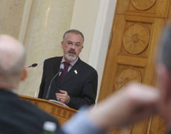 Табачник думає, що його переслідують за політичні переконання Табачник думає, що його переслідують за політичні переконання