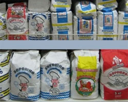 Азаров впевнений, що борошно не піде слідом за гречкою Азаров впевнений, що борошно не піде слідом за гречкою