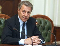 Опозиція вимагає від влади енергійних дій у аграрному секторі Опозиція вимагає від влади енергійних дій у аграрному секторі