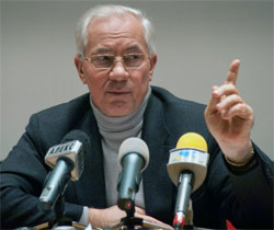 Азаров хоче привчити громадян до натурального господарства Азаров хоче привчити громадян до натурального господарства