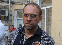 Нардеп Власенко впіймав Азарова на брехні Нардеп Власенко впіймав Азарова на брехні