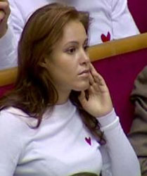 Опозиція вимагає негайного звіту Азарова Опозиція вимагає негайного звіту Азарова