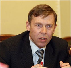 Опозиція підозрює, що влада хоче повернути на газовий ринок Фірташа Опозиція підозрює, що влада хоче повернути на газовий ринок Фірташа