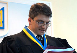 А для кого Закон? Суддя Кіреєв вже визначив, кого допустять слухати вирок Тимошенко А для кого Закон? Суддя Кіреєв вже визначив, кого допустять слухати вирок Тимошенко