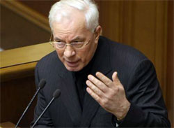 Питання без відповіді. Нардепи запитали у Азарова, чи готовий він приєднатися до Тимошенко? Питання без відповіді. Нардепи запитали у Азарова, чи готовий він приєднатися до Тимошенко?