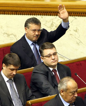 Опозиціонери вже пересварилися через вибори Опозиціонери вже пересварилися через вибори