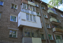 Балкони хрущівок нададуть чиновникам майже мільярд для дерибану Балкони хрущівок нададуть чиновникам майже мільярд для дерибану
