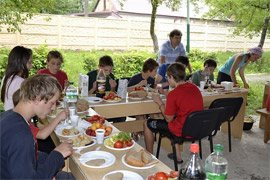 Обід з пловом був дуже смачним Обід з пловом був дуже смачним