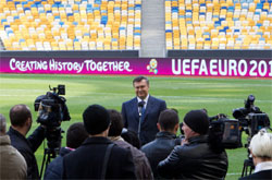 Європа таки бойкотує фінал ЄВРО-2012 Європа таки бойкотує фінал ЄВРО-2012