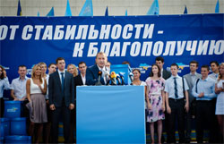 Клюєв пообіцяв, що всі міністри, які стануть кадидатами у депутати - візьмуть відпустки