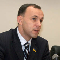 Новий Регламент парламенту не відповідає принципам демократії Новий Регламент парламенту не відповідає принципам демократії