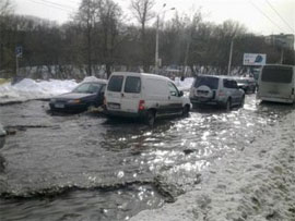 Почалося. У Києві підтоплює Борщагівку