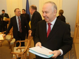 Кому закон не писаний? Рибак підпише законопроекти, «проголосовані» у кінозалі Кому закон не писаний? Рибак підпише законопроекти, «проголосовані» у кінозалі