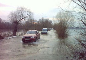 Водопілля. У Київській області прорвало дамбу