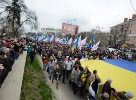 З віртуального світу. Полтавська міськрада вважає, що опозиція сама влаштувала барикади з міського транспорту