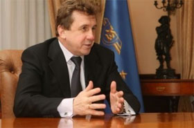 Козак впевнений, що ідея з підвищенням цін на пальне - вивчення європейського досвіду Козак впевнений, що ідея з підвищенням цін на пальне - вивчення європейського досвіду