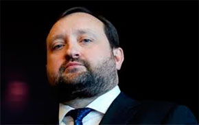 Замість Азарова тимчасово буде Арбузов Замість Азарова тимчасово буде Арбузов