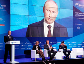 Путін знову натякає на «київську хунту» Путін знову натякає на «київську хунту»