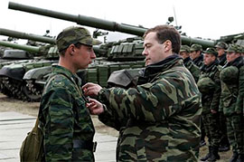 У Кремлі досі ллунають войовничі заяви на адресу Туреччини У Кремлі досі ллунають войовничі заяви на адресу Туреччини