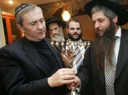 Адвокат диявола або Хто захищає Черновецького? Адвокат диявола або Хто захищає Черновецького?