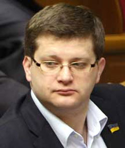 Комуніста Мартинюка обрали першим віце-спікером Комуніста Мартинюка обрали першим віце-спікером