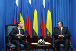 Янукович заблукав між Євразією і Латинською Америкою