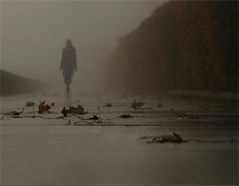 Краще бути на самоті, ніж з тим, кому ти не потрібен...