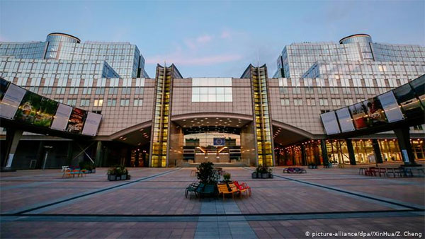 Євродепутати про “формулу Штайнмаєра”: пастка Путіна чи шанс миру